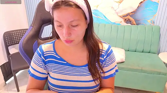 Snapshot of Maya_boobss chatting on July 16, 11:38 am Maya boobss online show from July 16, 11:38 am