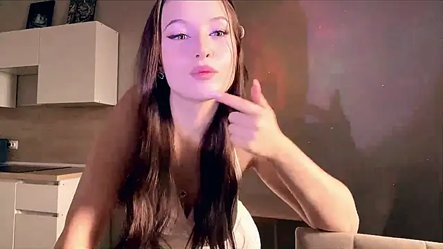 Snapshot of lil_LYA_23 chatting on July 16, 11:05 am lil LYA 23 online show from July 16, 11:05 am