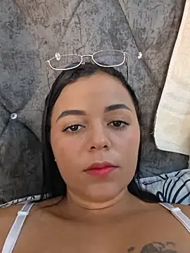 Snapshot of kiara-02 chatting on July 25, 4:15 pm kiara-02 online show from July 25, 4:15 pm
