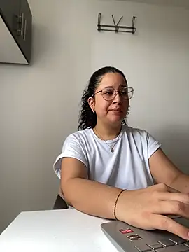 Snapshot of DaphneSky chatting on July 23, 4:27 pm DaphneSky online show from July 23, 4:27 pm