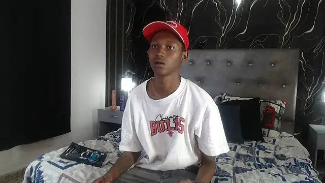 Snapshot of Joel_Bell1 chatting on August 4, 7:49 pm Joel Bell1 online show from August 4, 7:49 pm