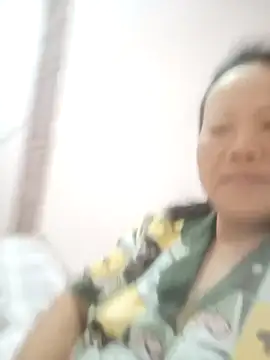 Snapshot of Queenie9z chatting on July 19, 2:21 pm Queenie9z online show from July 19, 2:21 pm
