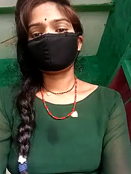 Snapshot of geeta_panday chatting on July 21, 4:26 am geeta panday online show from July 21, 4:26 am