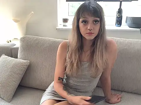 LaraaMaxx online show from July 25, 4:59 pm
