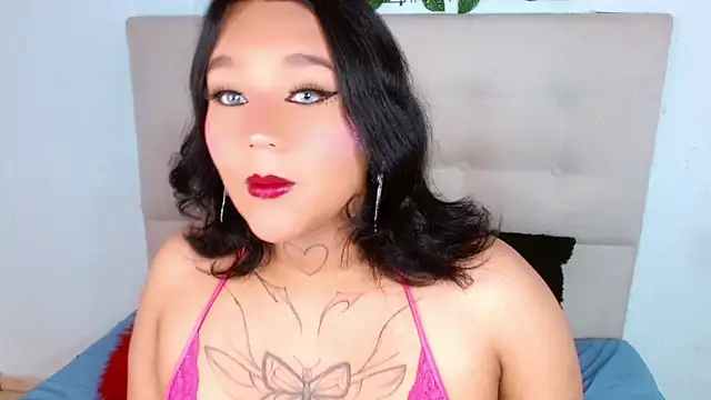 Snapshot of SalomeMiranda chatting on July 22, 2:47 am SalomeMiranda online show from July 22, 2:47 am