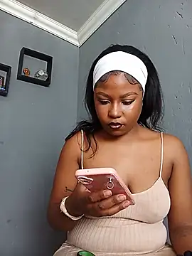 Snapshot of P1nk_Paige chatting on July 24, 9:29 am P1nk Paige online show from July 24, 9:29 am
