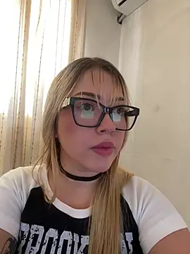 Snapshot of ZoeJhonson-1 chatting on July 28, 4:50 pm ZoeJhonson-1 online show from July 28, 4:50 pm