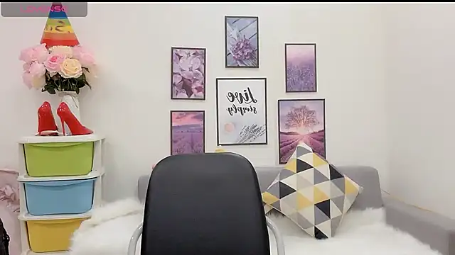 Snapshot of Katy_Bae chatting on January 17, 10:00 am Katy Bae online show from January 17, 10:00 am