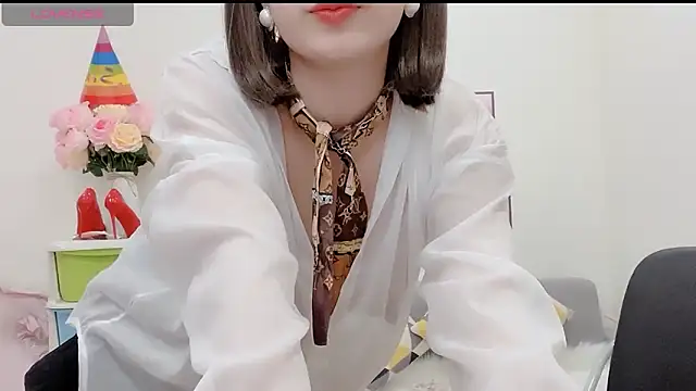 Snapshot of Katy_Bae chatting on January 18, 6:24 am Katy Bae online show from January 18, 6:24 am