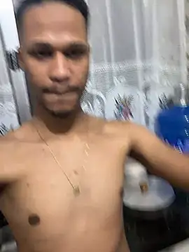 Snapshot of thuwill_ chatting on July 25, 3:26 am thuwill online show from July 25, 3:26 am