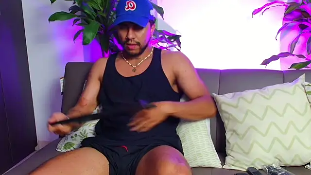 Snapshot of SebasAllen chatting on July 27, 12:50 am SebasAllen online show from July 27, 12:50 am