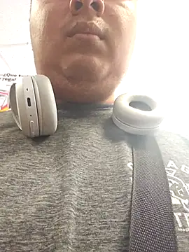 Snapshot of Spine_Hot chatting on July 23, 9:24 pm Spine Hot online show from July 23, 9:24 pm