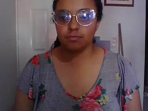 Snapshot of Valeryyyy_ chatting on July 23, 7:45 pm Valeryyyy online show from July 23, 7:45 pm
