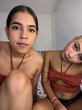 Snapshot of _Tu_Sofi_ chatting on July 25, 9:01 pm Tu Sofi online show from July 25, 9:01 pm