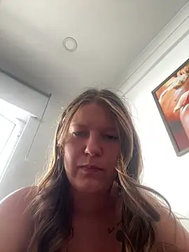 Snapshot of emma_oceanx chatting on July 24, 1:31 pm emma oceanx online show from July 24, 1:31 pm