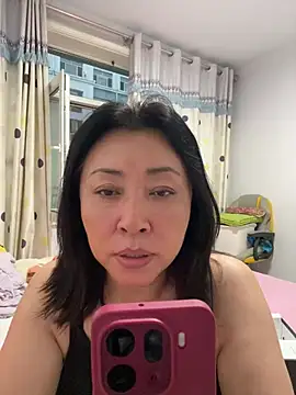 Snapshot of Lisa-008 chatting on July 26, 12:01 pm Lisa-008 online show from July 26, 12:01 pm