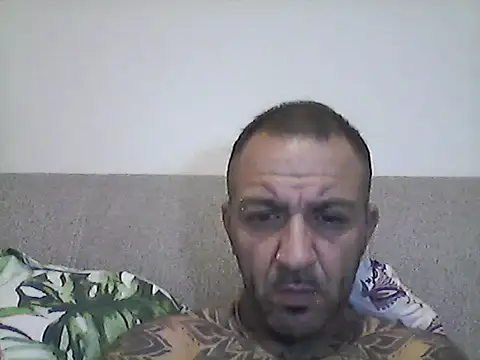 Snapshot of MagicStickBoy chatting on July 13, 7:05 pm MagicStickBoy online show from July 13, 7:05 pm