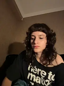 Snapshot of Lennore chatting on July 25, 8:39 pm Lennore online show from July 25, 8:39 pm