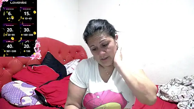 Snapshot of sexy_jhoan88 chatting on May 15, 11:12 pm sexy jhoan88 online show from May 15, 11:12 pm