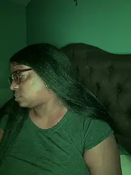 Snapshot of Goddessjulhmaple chatting on July 27, 9:05 am Goddessjulhmaple online show from July 27, 9:05 am