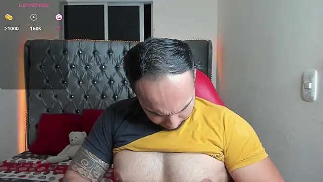 mrloganfuck1 online show from June 17, 5:43 am