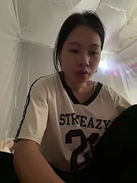 Snapshot of -vinoi- chatting on July 31, 8:03 am -vinoi- online show from July 31, 8:03 am