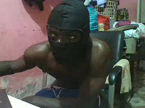 Snapshot of blakkvirus chatting on December 31, 2:40 am blakkvirus online show from December 31, 2:40 am