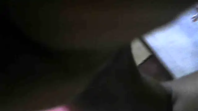 Snapshot of blakkvirus chatting on October 8, 3:26 am blakkvirus online show from October 8, 3:26 am