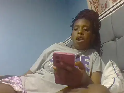 freaky lass online show from July 29, 9:24 pm