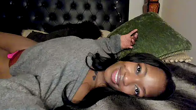 Snapshot of nicolesolace chatting on December 30, 12:31 pm nicolesolace online show from December 30, 12:31 pm