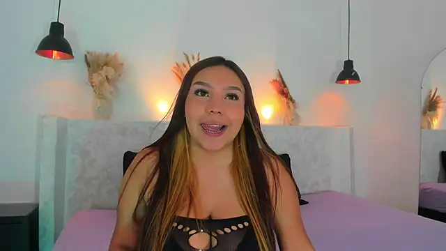 Snapshot of Lily_Evans0 chatting on August 1, 7:13 pm Lily Evans0 online show from August 1, 7:13 pm