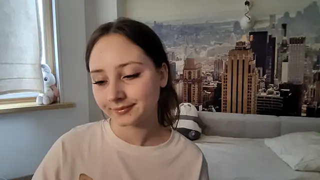 EvaSoShy online show from August 1, 8:13 am