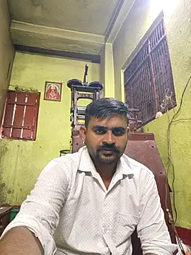 Snapshot of rahul8824 chatting on August 3, 9:26 am rahul8824 online show from August 3, 9:26 am