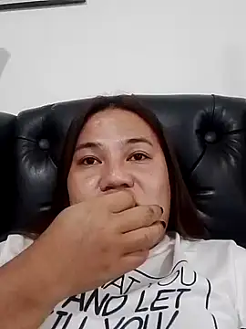 Snapshot of Andrea0414 chatting on January 14, 6:13 am Andrea0414 online show from January 14, 6:13 am