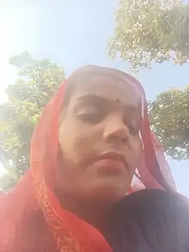 Snapshot of Aarohi_Yadavv chatting on July 31, 12:59 pm Aarohi Yadavv online show from July 31, 12:59 pm
