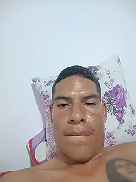 Snapshot of andrespalechor chatting on August 5, 12:57 am andrespalechor online show from August 5, 12:57 am