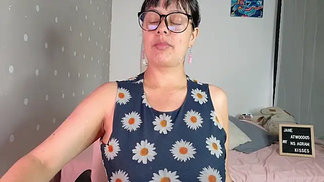 Snapshot of jane_madmax chatting on April 29, 1:48 pm jane madmax online show from April 29, 1:48 pm