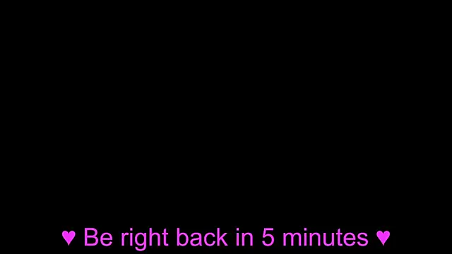 Snapshot of lindencove chatting on August 3, 5:49 pm lindencove online show from August 3, 5:49 pm