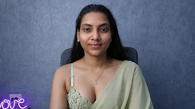 Snapshot of Rishika_gh chatting on August 1, 9:46 pm Rishika gh online show from August 1, 9:46 pm