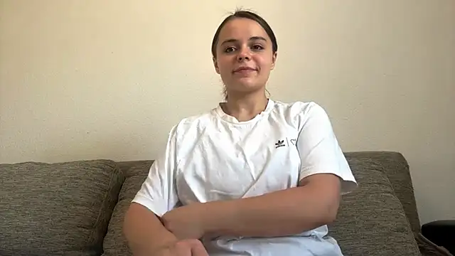 Snapshot of LorileeKaliszewski chatting on August 3, 7:51 am LorileeKaliszewski online show from August 3, 7:51 am