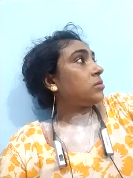 Snapshot of nila-23 chatting on August 3, 3:38 pm nila-23 online show from August 3, 3:38 pm