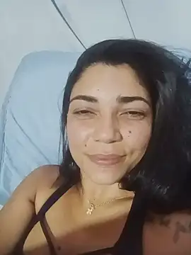 Snapshot of Brunaflor1 chatting on August 3, 8:23 pm Brunaflor1 online show from August 3, 8:23 pm