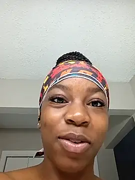 Snapshot of slimmchocolate chatting on August 8, 3:36 pm slimmchocolate online show from August 8, 3:36 pm