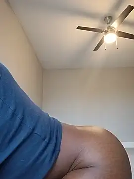 Snapshot of slimmchocolate chatting on August 9, 9:20 pm slimmchocolate online show from August 9, 9:20 pm