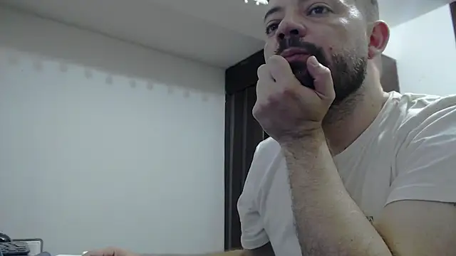 Snapshot of HarrySage chatting on August 5, 12:57 am HarrySage online show from August 5, 12:57 am