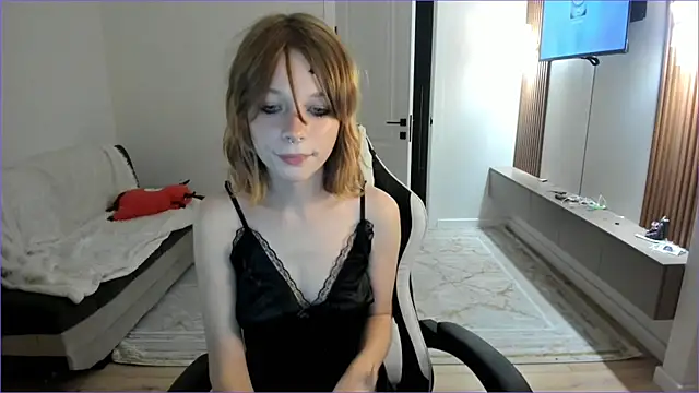 miss mollysally online show from August 7, 1:35 pm