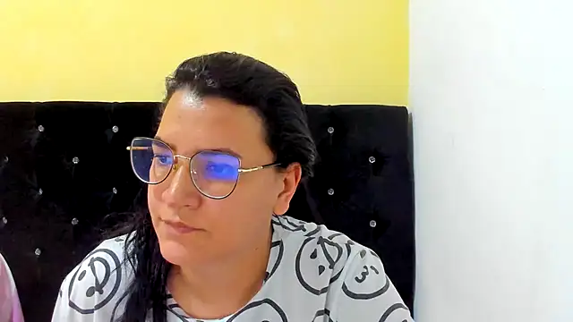 MARILYN GARCIA online show from January 3, 9:15 pm