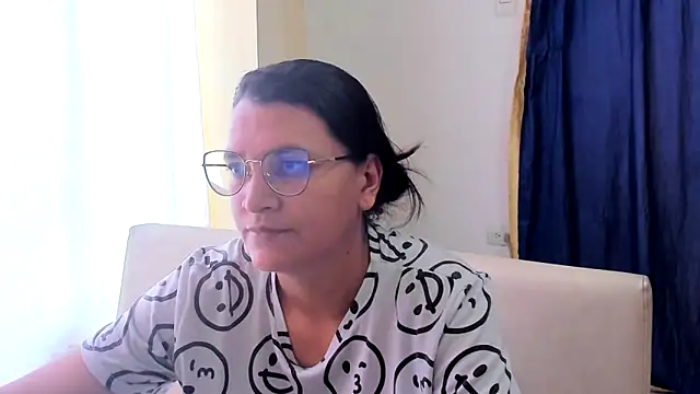 MARILYN GARCIA online show from February 19, 5:49 pm