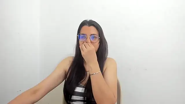 MARILYN GARCIA online show from September 9, 1:10 pm