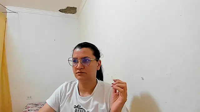 Snapshot of MARILYN_GARCIA chatting on June 24, 9:36 pm MARILYN GARCIA online show from June 24, 9:36 pm